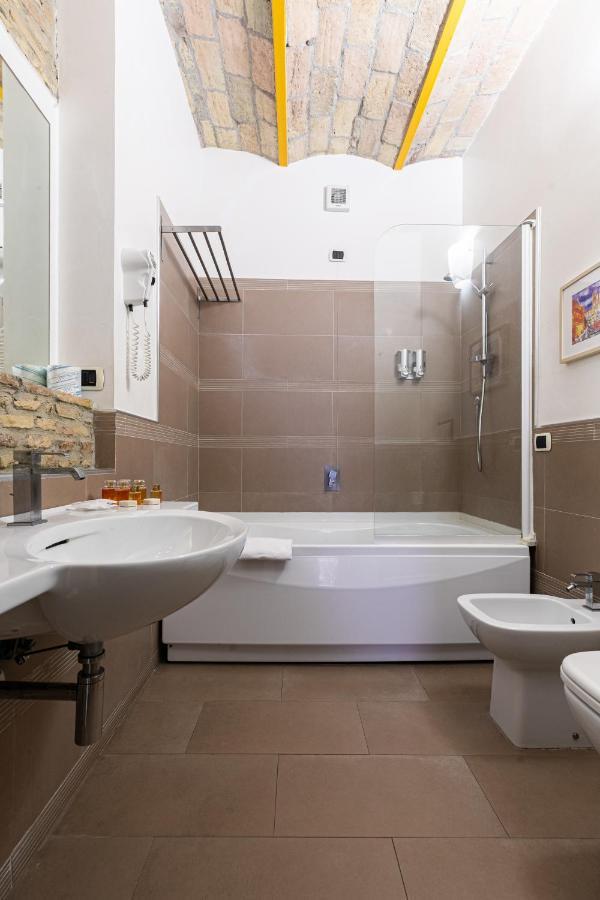Trinita Dei Monti Piazza Di Spagna, Pensionat 2*